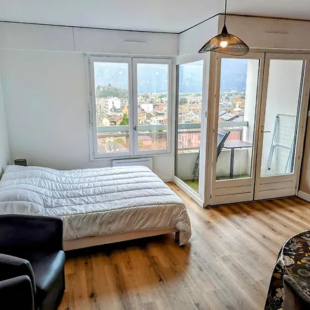 Avec Vue Au Centre Proche Des Thermes